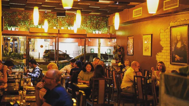 Ezzelinos Italian Restaurant