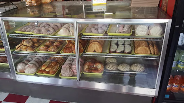 Angel's Bakery panaderia