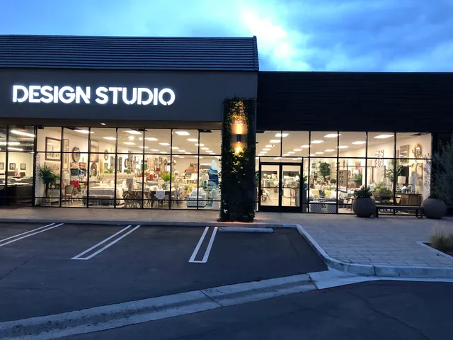 Design Studio & Staging