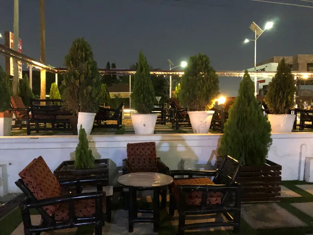 Tasty's Grill and Bar