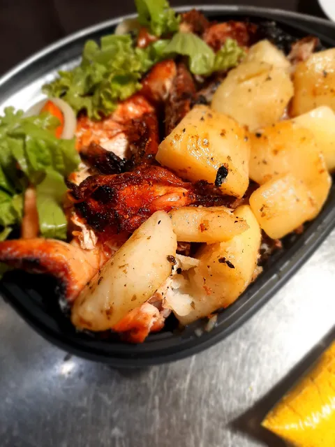 Churrascaria e Pizzaria - Frango Rei