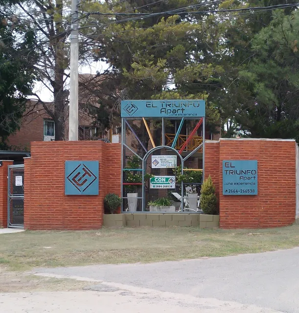 El Triunfo Apart