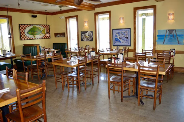 Mulligan's Grille in Historic Cottage Row