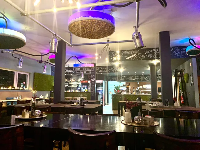 green bistro, bar, lounge im chillten