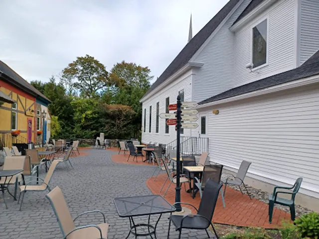 Holy Grail Restaurant and Pub