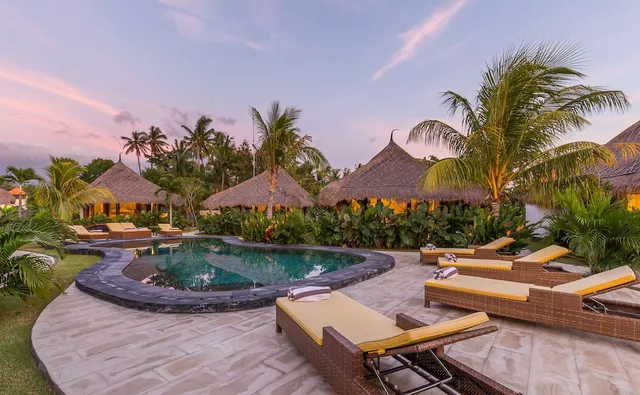 emOcean Beach Boutique Resort