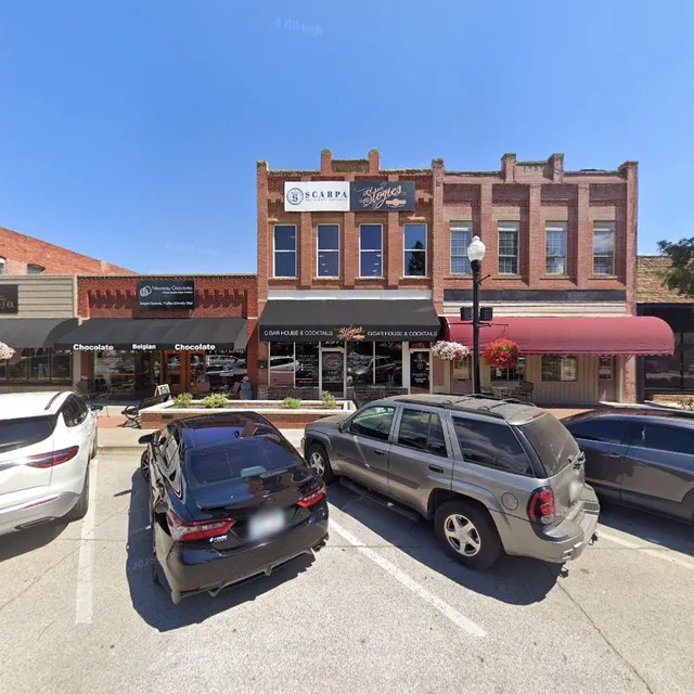 Stogies Cigar House and Cocktails