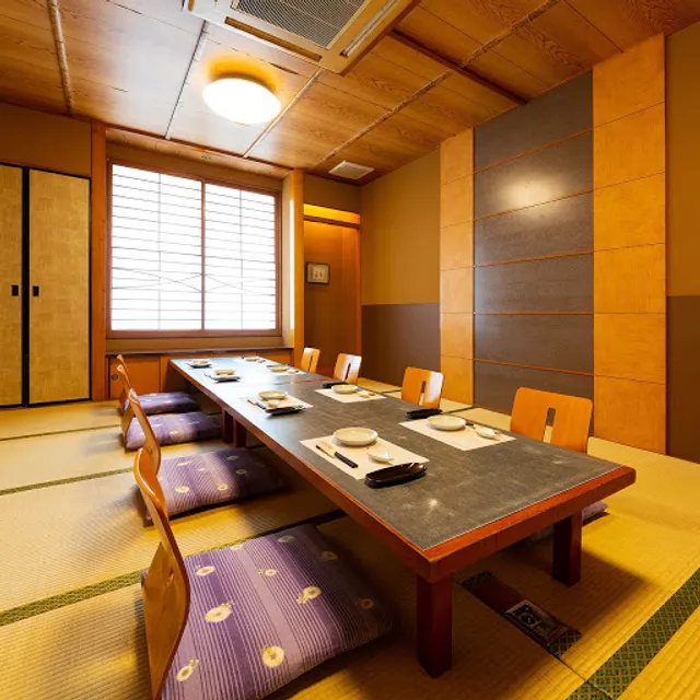 Jittokuya Chikushiguchiten