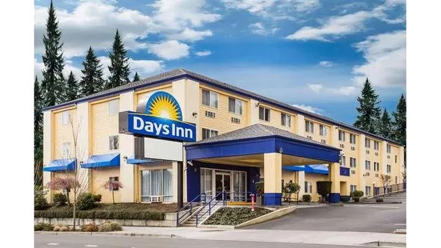 Days Inn by Wyndham Seattle Aurora