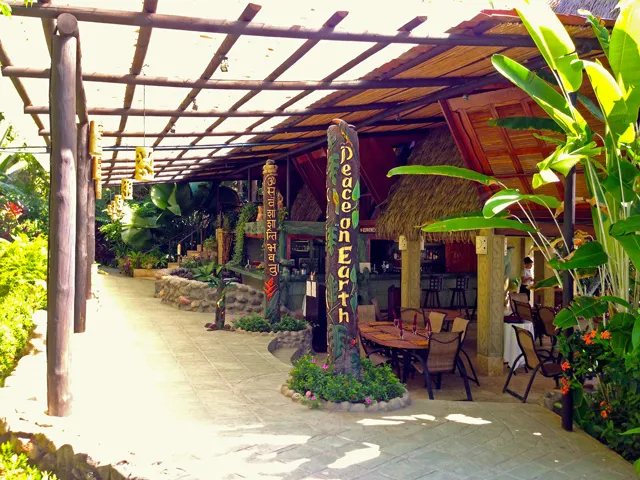 Sano Banano Beachside Hotel