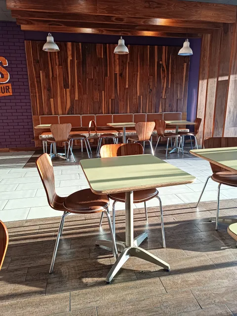 Steers Magalies View