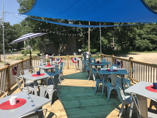 Barron Lakeside Bar & Grill