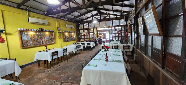 de Paolo's Restaurant