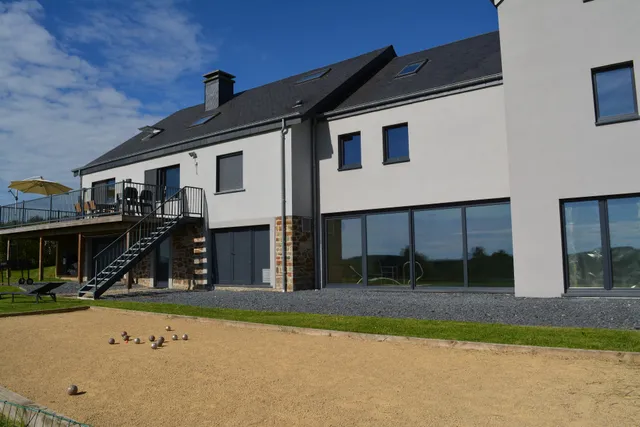 Aux chants d'oiseaux, 18 personnes, piscine intérieure, Ardenne