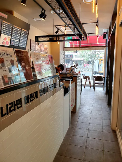 감성커피 금천롯데캐슬점