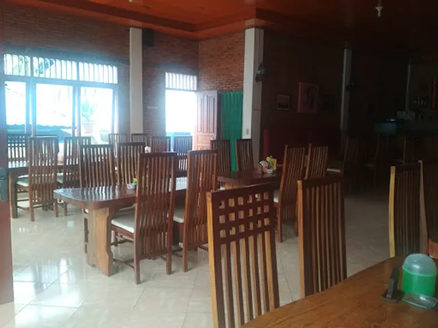 tuktuk pizzeria restaurant