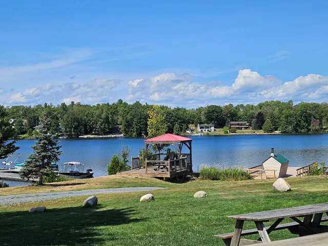 Lake Lauzon Resort and Marine