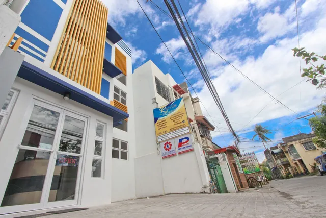 Rusville Hotel & Residences