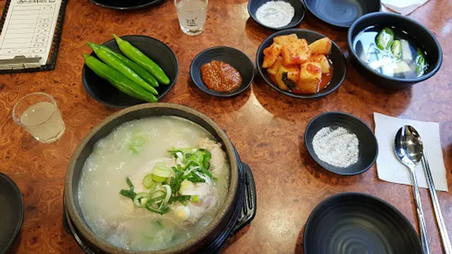 인현통닭삼계탕