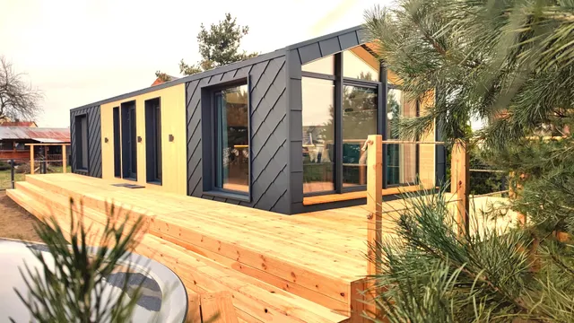 HOUSEBOATODRA NIEDZIELSKI & PICHER-RÓŻYŁO SP. J.