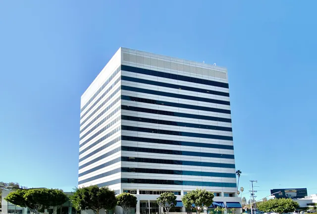 Yaofeng Hu DOM, L.Ac.