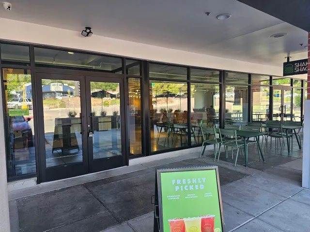 Shake Shack Foothill Village