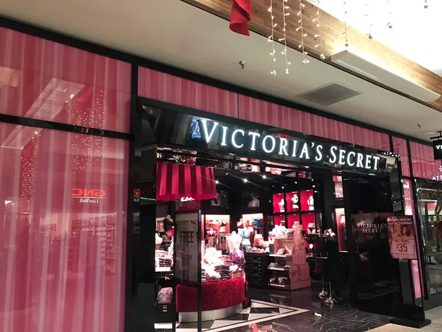 Victoria's Secret & PINK