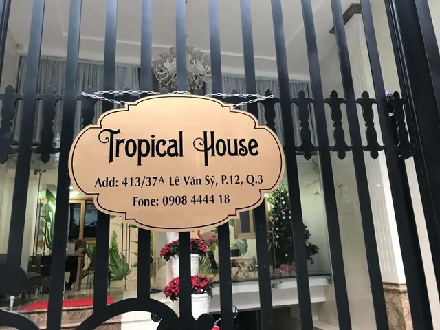 Tropical House Apartments