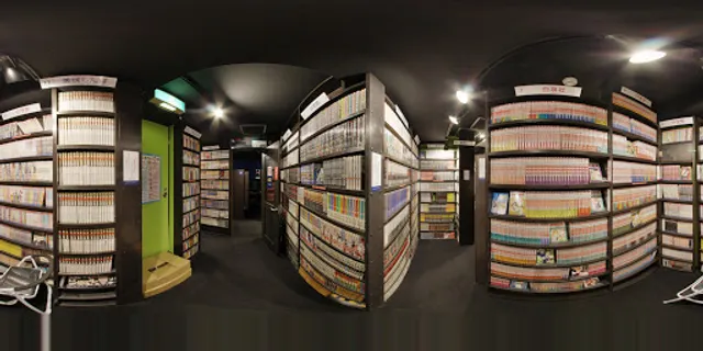 Comic Buster Hankyu Tonda Ekimae