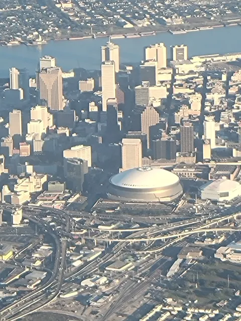 Lenora's Flowers & Gifts