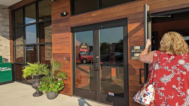 Lefty's Alley & Eats