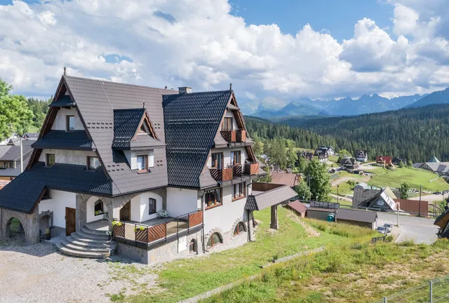 Willa Rzoz pokoje i apartamenty