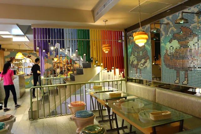 Modern Toilet Restaurant