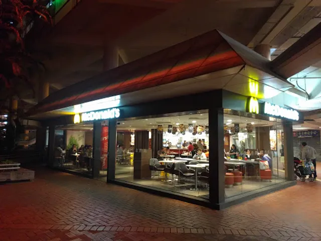 McDonald's (Heng On Estate)