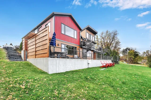 Lakeshore Vermont Inn and Suites