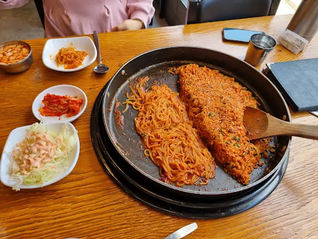 유가네닭갈비동래역점