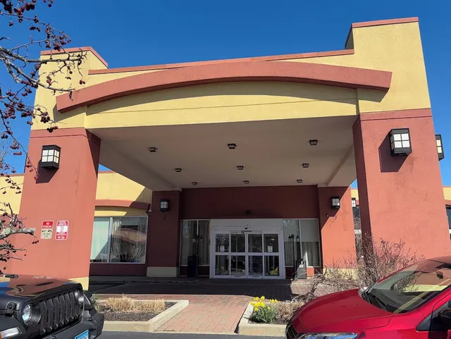 Hamden Hotel & Suites