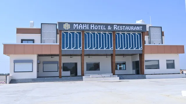 The Sky Comfort Hotel Mahi