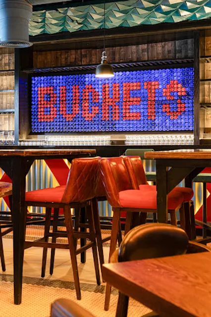 Buckets Restaurant