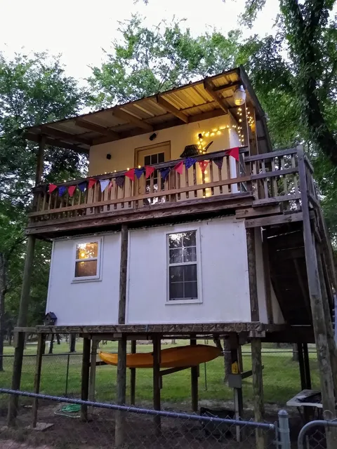 Gypsy Moon Hideaway - RV Park & Campground