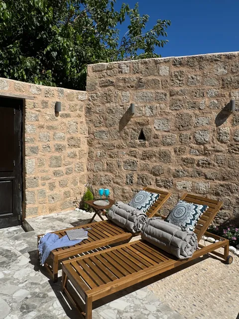 Vetus Vicinato Luxury Homes