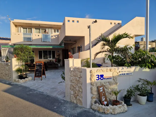 38 Miyahira - Dining & Stay