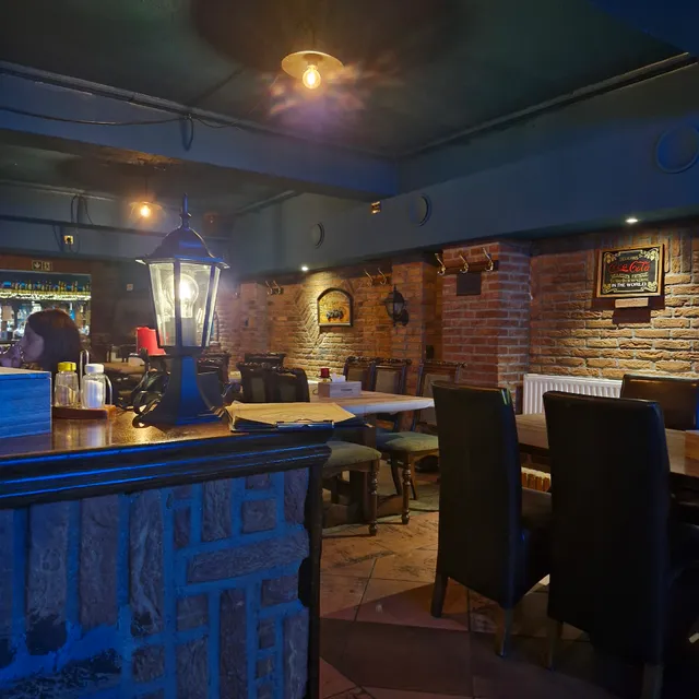 Resturacja & Pub | The Arch Deacon - Bar u Anglika