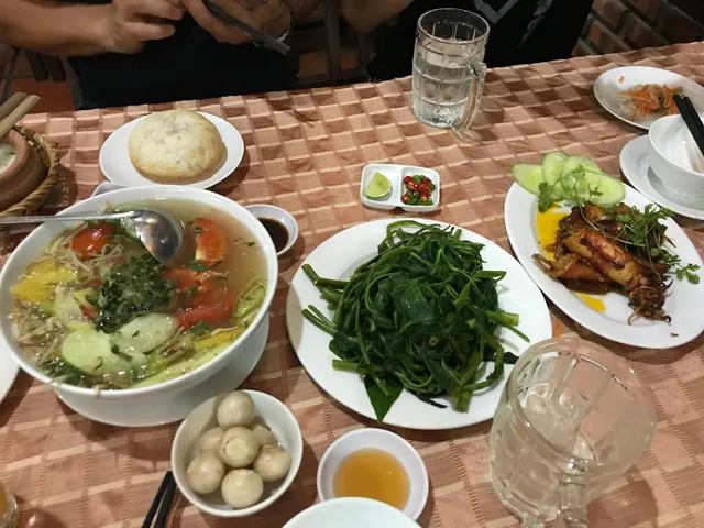 Nha Hang Com Nieu-Com Dap Huong Viet