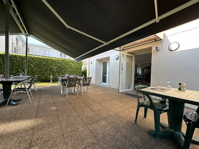 Le Park Avenue Restaurant