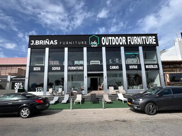 In & Out Furniture by Briñas Orihuela Costa