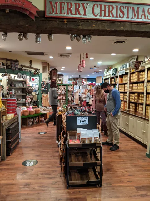 The Peanut Shop of Williamsburg