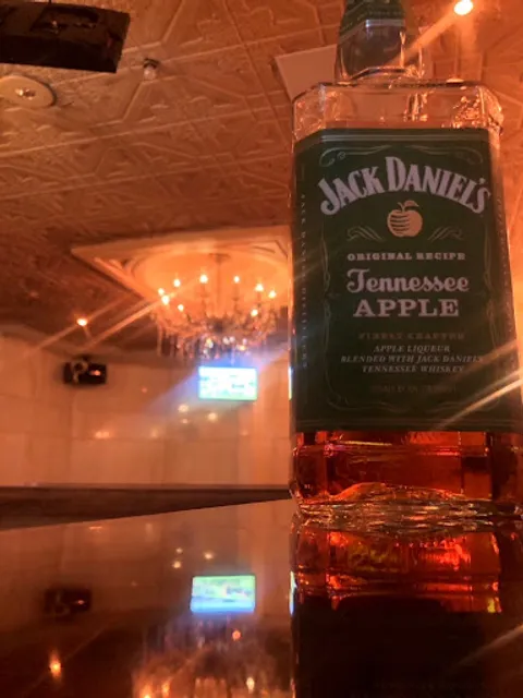 ガールズバー善