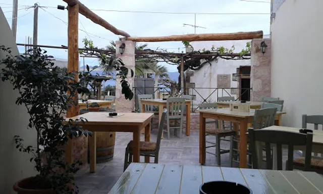 KALIVIANI FISH & MEAT TAVERNA