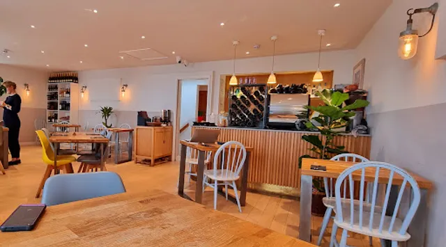 Mousehole Deli & Kitchen